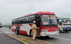 Xử lý hàng trăm xe khách chở quá số người theo quy định
