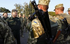 Tổng thống Ukraine thông qua luật trừng phạt kinh tế Nga