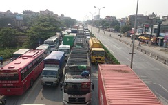 2 xe container đâm nhau Ql 5 ùn tắc nhiều giờ