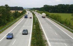 Cử tri Hà Nội kiến nghị đổi phương thức thu phí GTĐB