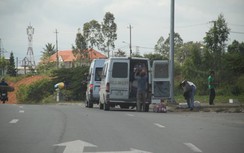 Phạt tiền, tước GPLX 2 tháng tài xế đánh nhau vì tranh khách