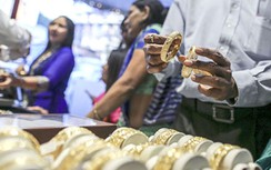 Giá vàng tăng, USD giảm mạnh