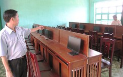 Học sinh xã đảo "đói" CNTT vì thiếu giáo viên