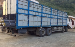 Xe chở quá tải 120% vượt trạm cân, đâm hỏng trang thiết bị