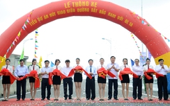 Thông xe sớm 2 tháng cầu vượt QL1 với đường sắt Bắc - Nam