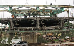 Hối hả trên công trình cầu vượt lũ tại Quảng Trị