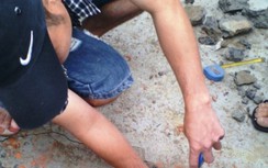 Hàng trăm hộ dân bức xúc vì… đường giao thông bị "rút ruột"