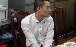 Bắt "tú ông" cầm đầu đường dây gái gọi người mẫu, hoa khôi