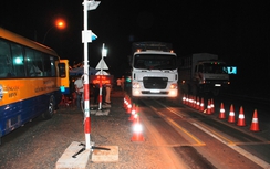 Thêm một chốt lưu động kiểm soát tải trọng xe trên QL 14C