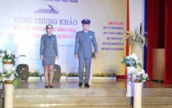 Xem nhân viên đường sắt trình diễn thời trang