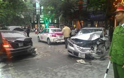 Hiện trường vụ xe điên "làm loạn" giữa trung tâm Hà Nội