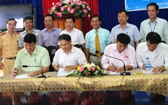 Doanh nghiệp vận tải đồng loạt ký cam kết không chở quá tải