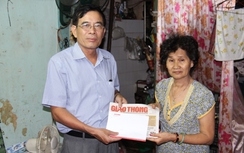 "Quỹ chung tay vì TNGT" trao quà cho gia đình bà Lê Thị Thông