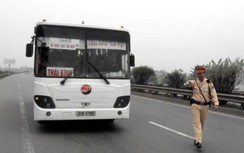 Lưu thông trên đường, xe hết niên hạn khó thoát