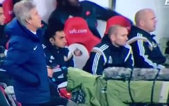 Cú sút của Aguero khiến đối thủ "bạt vía"