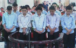 Phạt tù 10 năm vì lợi dụng biểu tình phá tài sản