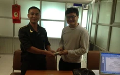 Nhân viên sân bay trả hành khách đánh rơi 50 triệu đồng