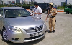 Giấu biên bản, "mặc cả" với CSGT bị xử lý thế nào?