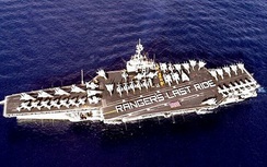 Mỹ thanh lý tàu sân bay với giá 1 xu