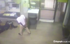 Khó tin tội phạm cứu mạng cảnh sát khi đang bị còng tay