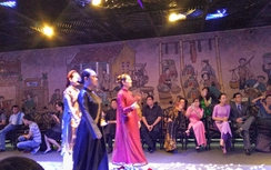 Lễ hội áo dài trên phố đi bộ Nguyễn Huệ, TP.HCM