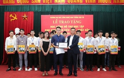 10 sinh viên trường ĐH Công nghệ GTVT nhận học bổng