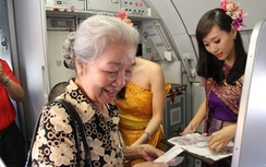 Người cao tuổi được hỗ trợ lớn khi đi máy bay
