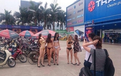 Xử phạt nhà hàng cho nhân viên mặc bikini có đúng luật?