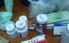 Đình chỉ phòng khám bác sĩ Trung Quốc, về nước vẫn ký đơn thuốc