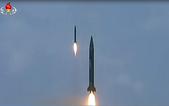 Triều Tiên tung video phóng 3 tên lửa vào biển Nhật Bản