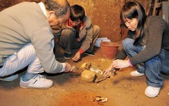 Phát hiện gây sốc bên trong ngôi mộ cổ 2000 năm tuổi