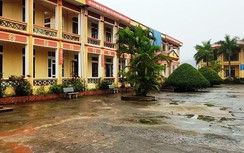 12 học sinh tiểu học bị chó cắn ngay tại sân trường