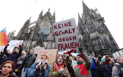 Hơn 1.200 phụ nữ Đức bị tấn công tình dục trong một đêm