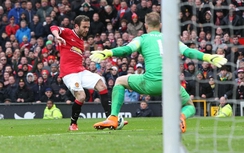 M.U 4-2 Man City: Thảm họa phòng ngự