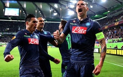 Tứ kết Europa League: Napoli đại thắng, Fiorentina chết hụt
