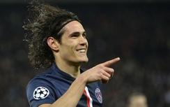 Cavani phớt lờ M.U, Cech hết đường sang Arsenal