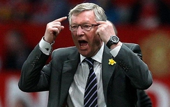 Sir Alex “trù ẻo” M.U mất vé Champions League