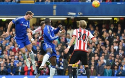 Vừa sa thải Mourinho, Chelsea đã đại thắng Sunderland