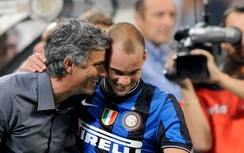 Chưa đến M.U, Mourinho đã kết "vây cánh"