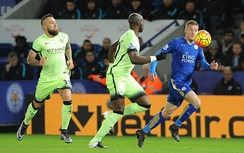 Man City và Leicester níu chân nhau, Arsenal hưởng lợi