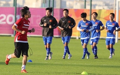 Động thái lạ của HLV Miura trước trận danh dự