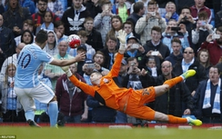 Hủy diệt Stoke, Man City gửi lời thách thức Real