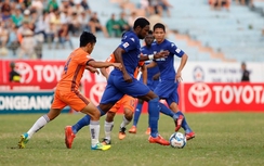 Vòng 7 V-League: Chơi hơn người, B.Bình Dương vẫn rơi chiến thắng