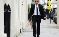 Vừa tới M.U, Mourinho đã muốn phá kỷ lục của van Gaal