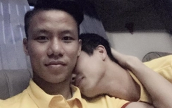 Ảnh Quế Ngọc Hải "diễn cảnh nóng" với Công Phượng gây sốt