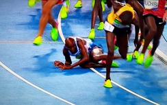 Tin mới Olympic: VĐV điền kinh bị ngã vẫn xuất sắc giành HCV