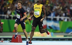 Tin mới Olympic: “Tia chớp” Usain Bolt giành HCV thứ 8
