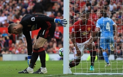 Kết quả trận M.U - Stoke City: Rơi vàng trên sân nhà