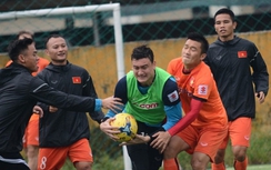 Công Vinh làm thủ môn, ĐTVN có bài tập “dị”