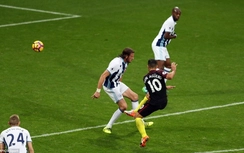 Man City nghiền nát West Brom, gửi chiến thư cho Barca